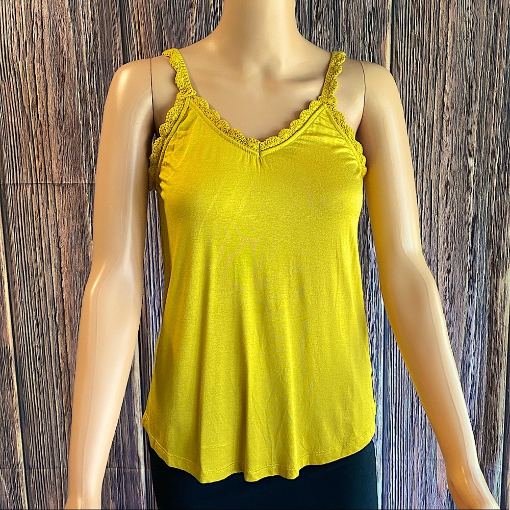 Altar’d State NWT mustard yellow crochet lined soft flowy tank top size medium